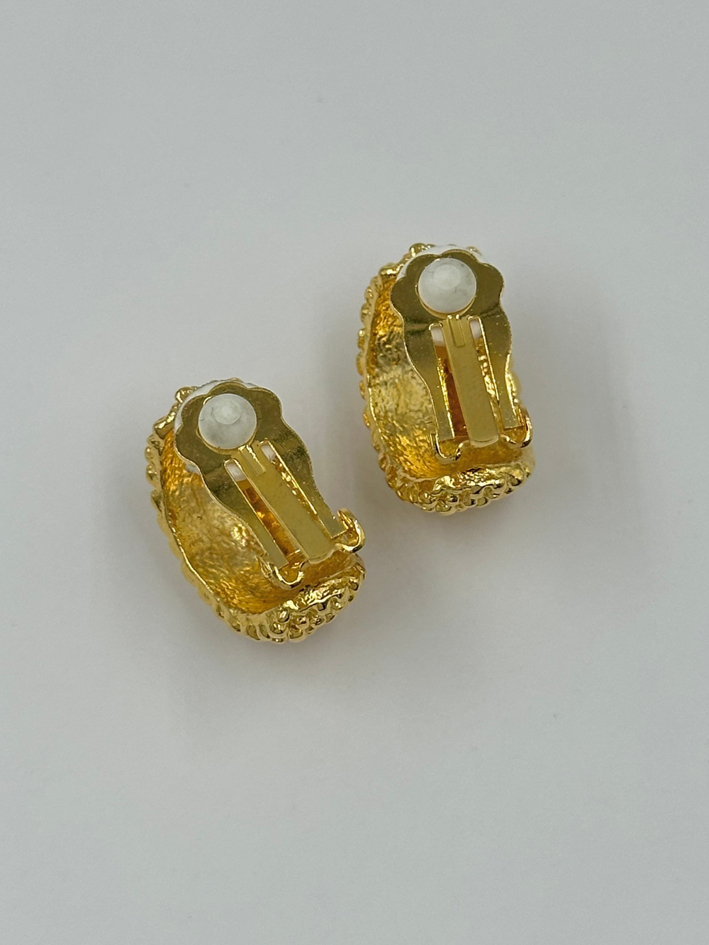 Клипсы полукольца с фактурой