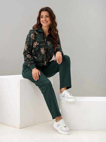 Костюм с брюками КБ-184/изумрудный-хризантемы