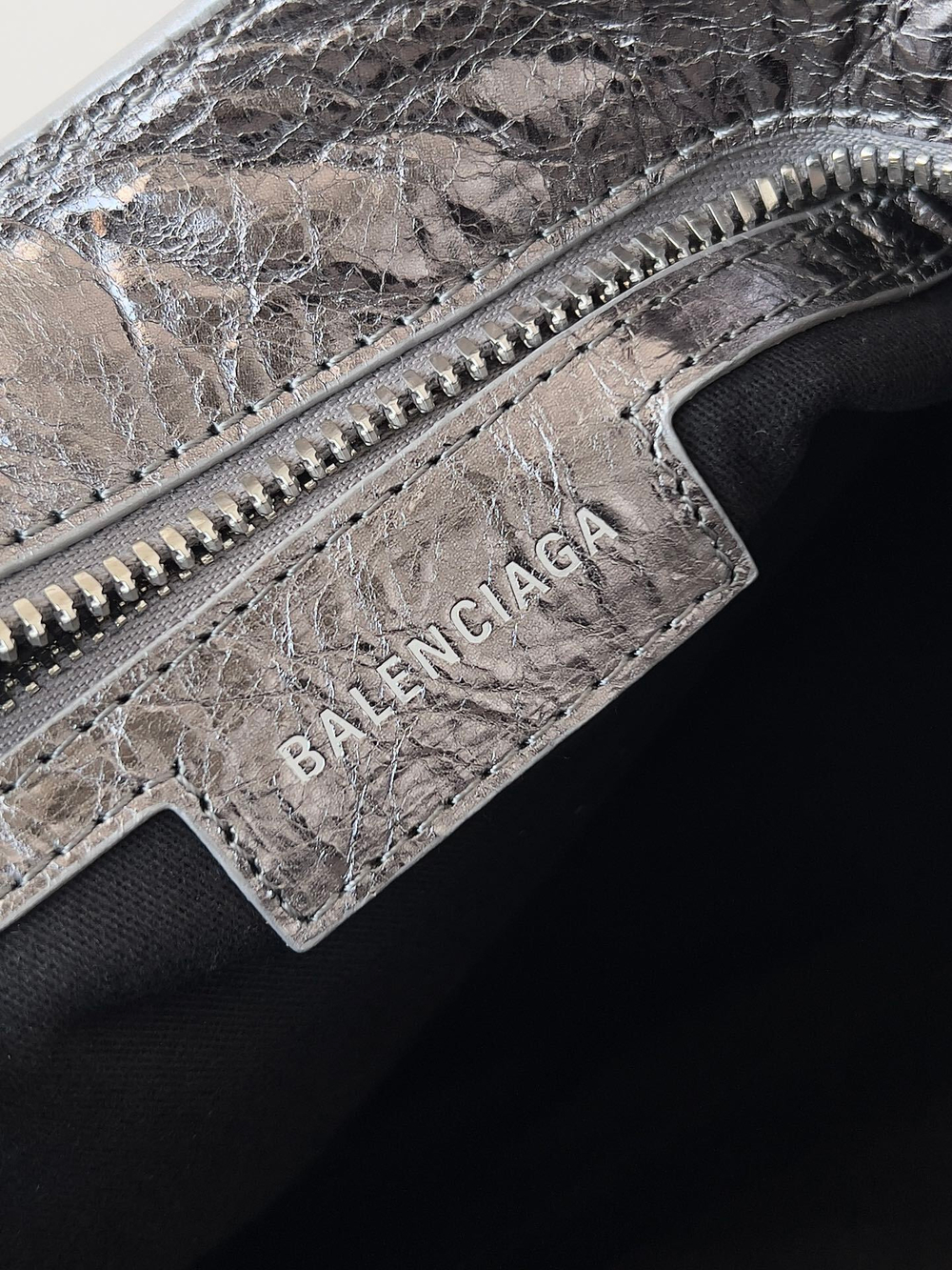 Balenciaga Neo Cagole City Small Bag 26 cm