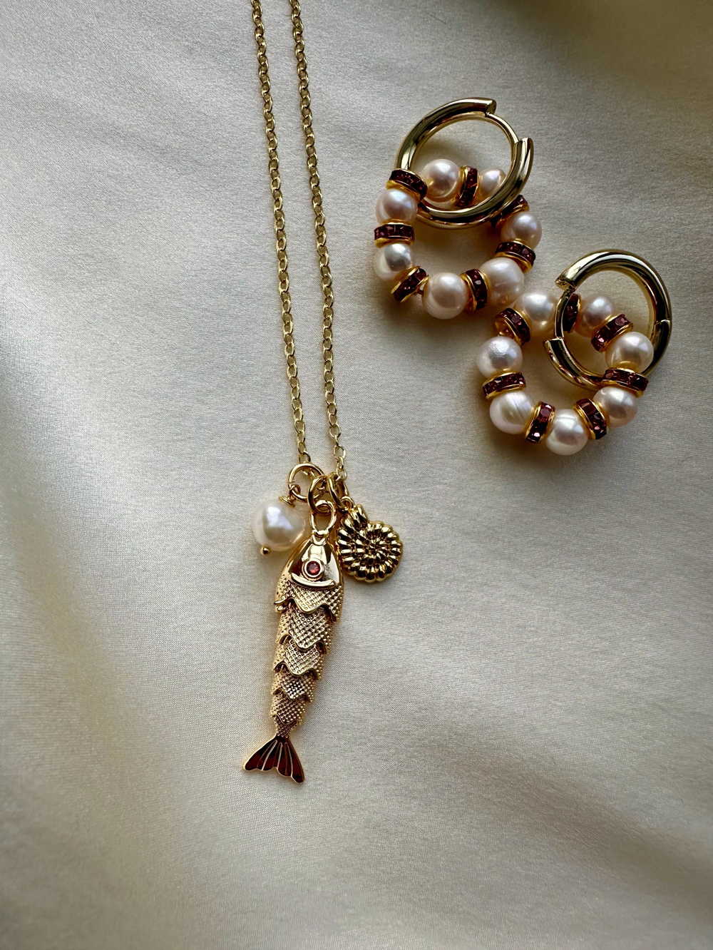 Серьги Черри с жемчугом и розовыми кристаллами