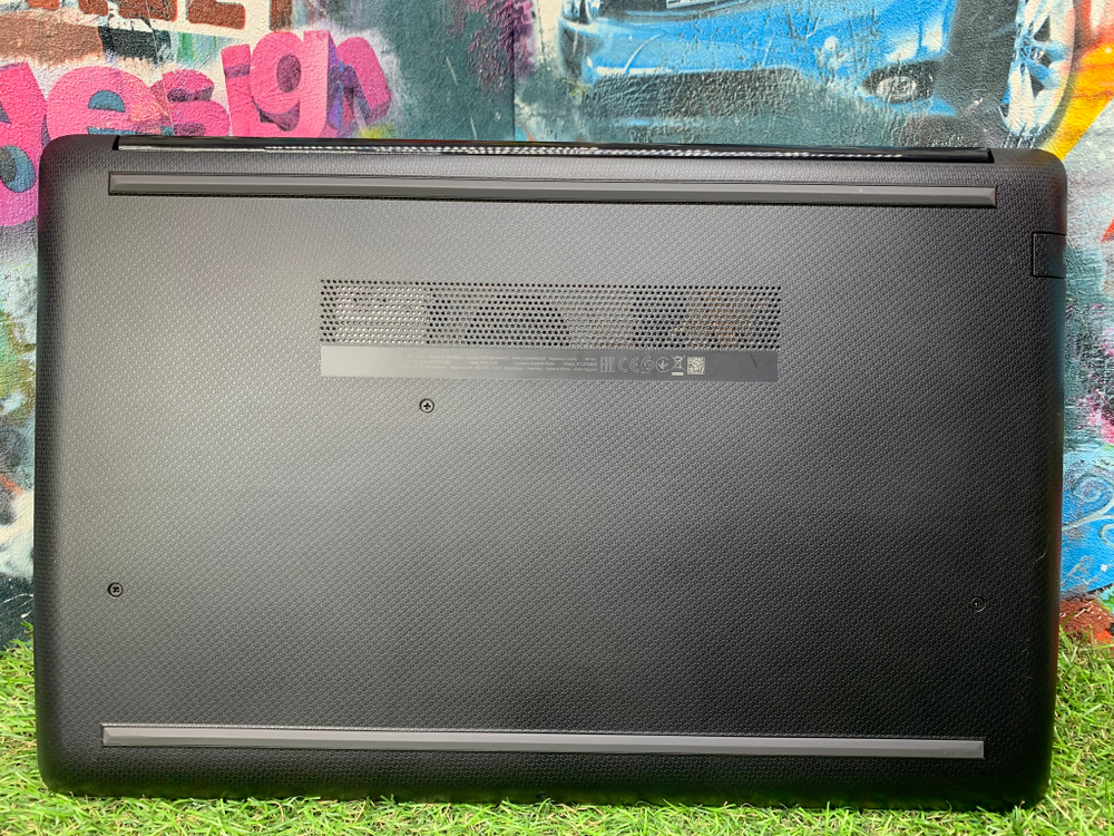 Игровой HP FHD/A9-9/8GB/Radeon 530 2GB/SSD256GB