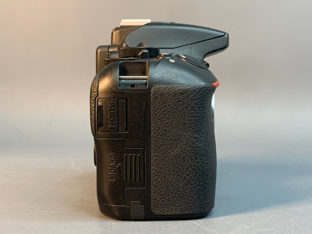 Nikon D5500 Kit 18-55 7320 кадров