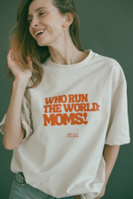 Футболка Who run the world