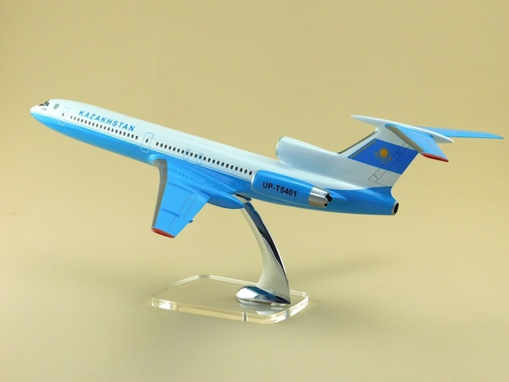 Модель самолета Ту-154М (М1:100, KAZAKHSTAN)