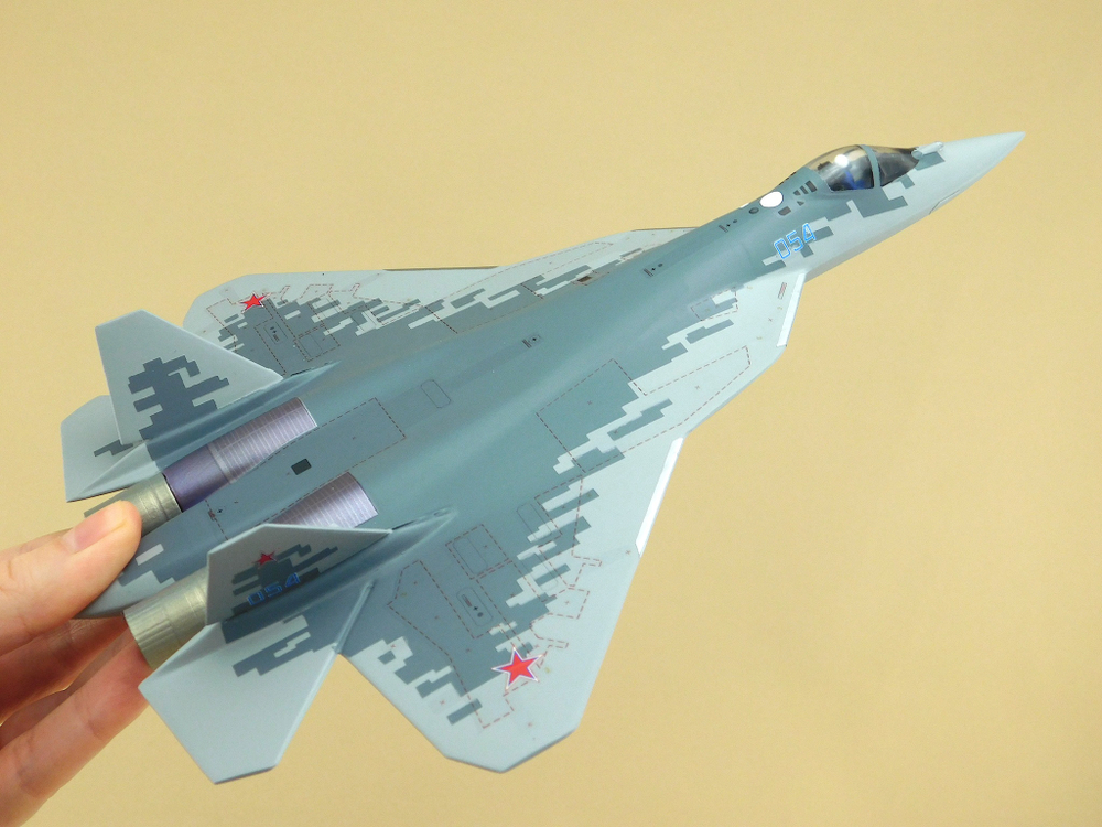 Модель самолета Су-57 (М1:72, 054, Пиксели)
