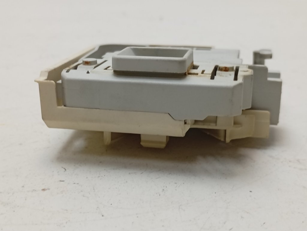 WAE24363OE/23 кт58 Устройства блокировки люка для стиральной машины Bosch б/у