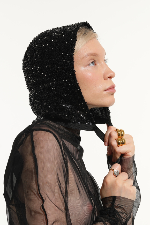 Чепец из пайеток