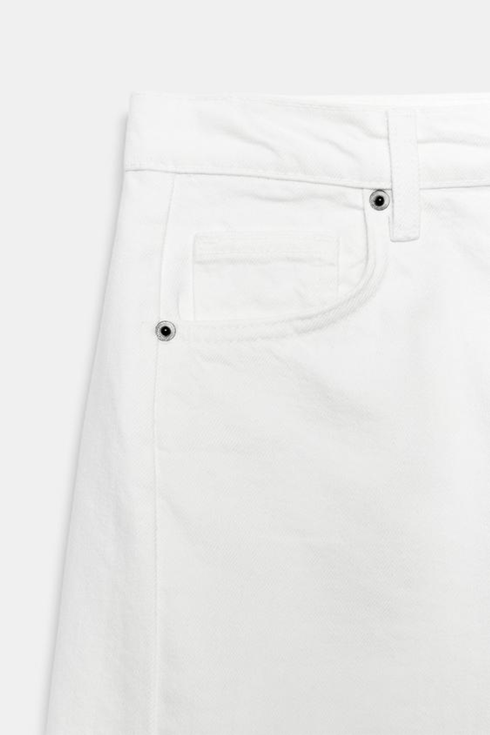 ZARA ДЖИНСОВЫЕ ШОРТЫ RELAXED СО СРЕДНЕЙ ПОСАДКОЙ — ZW COLLECTION, БЕЛЫЙ