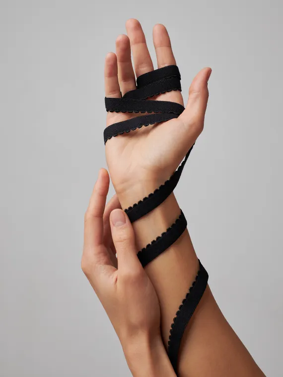 170 641/12 Резинка отделочная Lauma 12 мм, черный 170