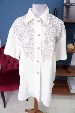 Блузка с вышивкой 54-56 размер