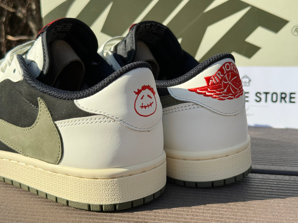 Nike Air Jordan 1 Low Travis Scott OG Olive