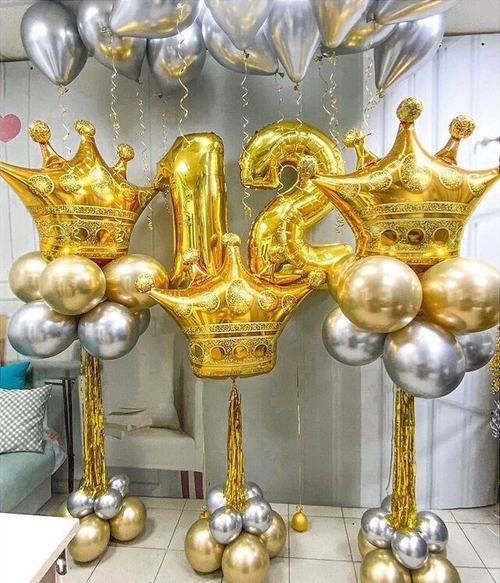 Композиция из шаров для Девочки "Королева" в золоте
