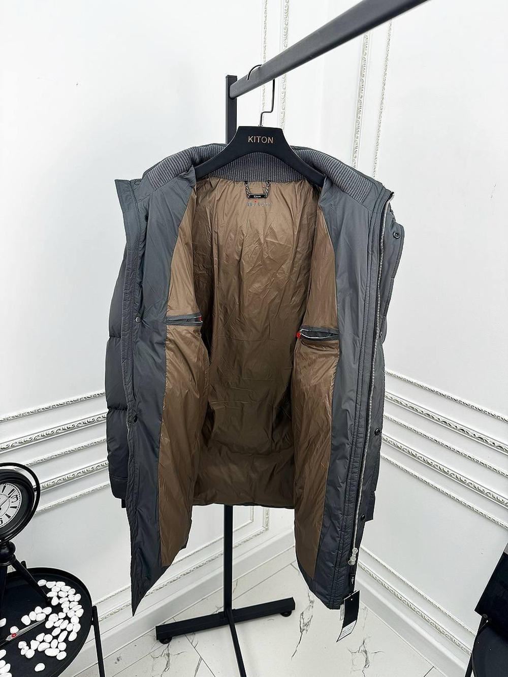 Пуховик Kiton