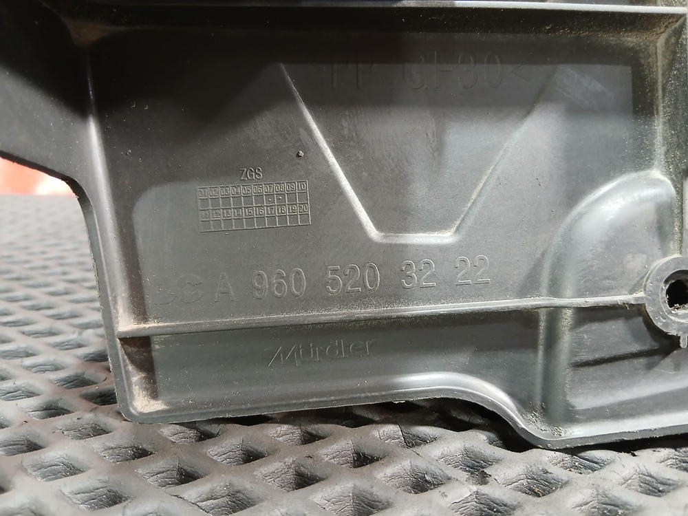 Шумоизоляция двигателя левая