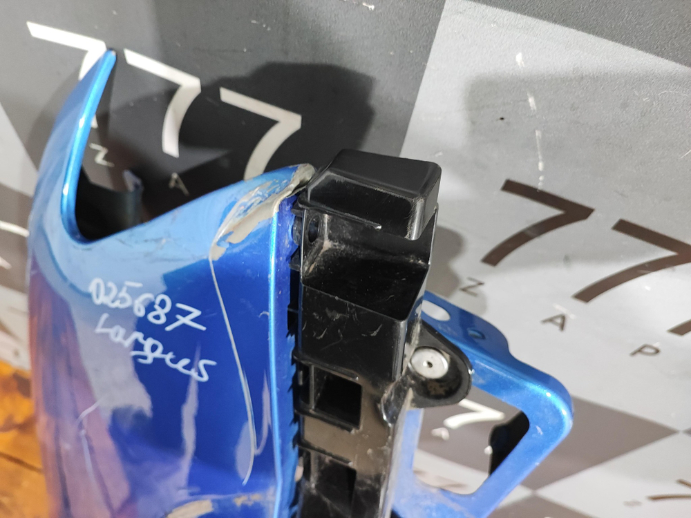 Крыло переднее правое Lada Largus Cross FL 21-нв Б/У Оригинал 8450013080