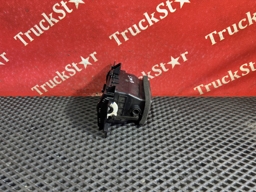 Дефлектор воздуховода правый 2024г