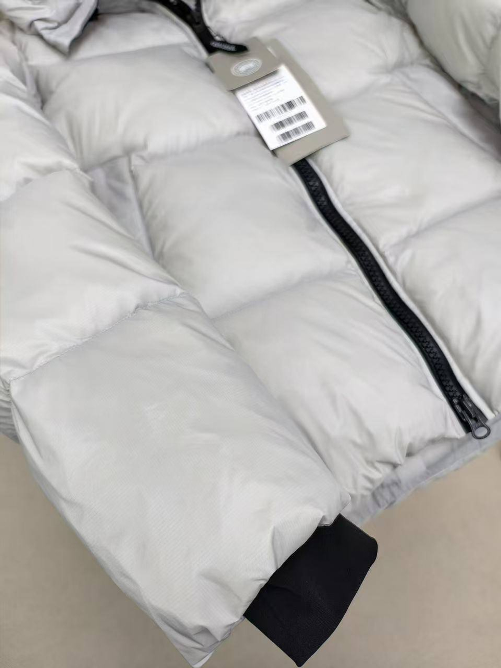 Пуховик Canada Goose