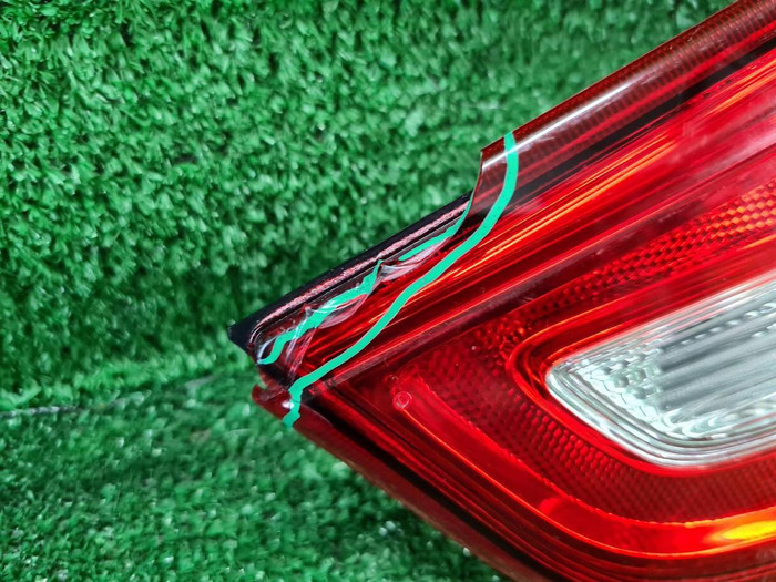 Фонарь правый внутренний Suzuki SX4 2 S-Cross (2016-2022)