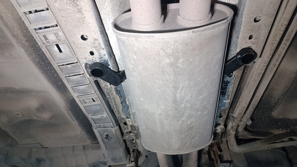 Распорка средняя нижняя под двойной выхлоп Ford Explorer 5 (ПОД ЗАКАЗ)