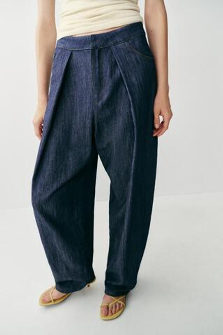 ZARA БРЮКИ ИЗ ЛЬНА С ЗАЩИПАМИ, ИНДИГО