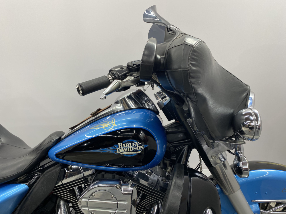 Harley-Davidson Electra Glide FLHTC1580 , 2011