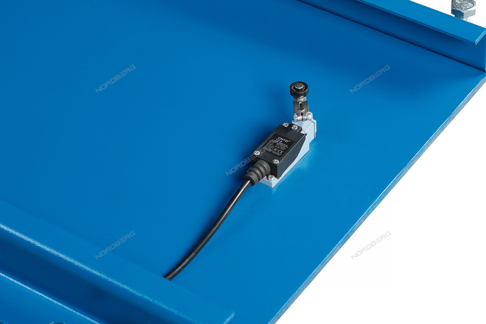 Подъемник ножничный для сход-развала 5,5 т, 380 В, 2 уровня, синий NORDBERG N635-5,5B_380_H