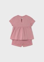 футболка с шортами