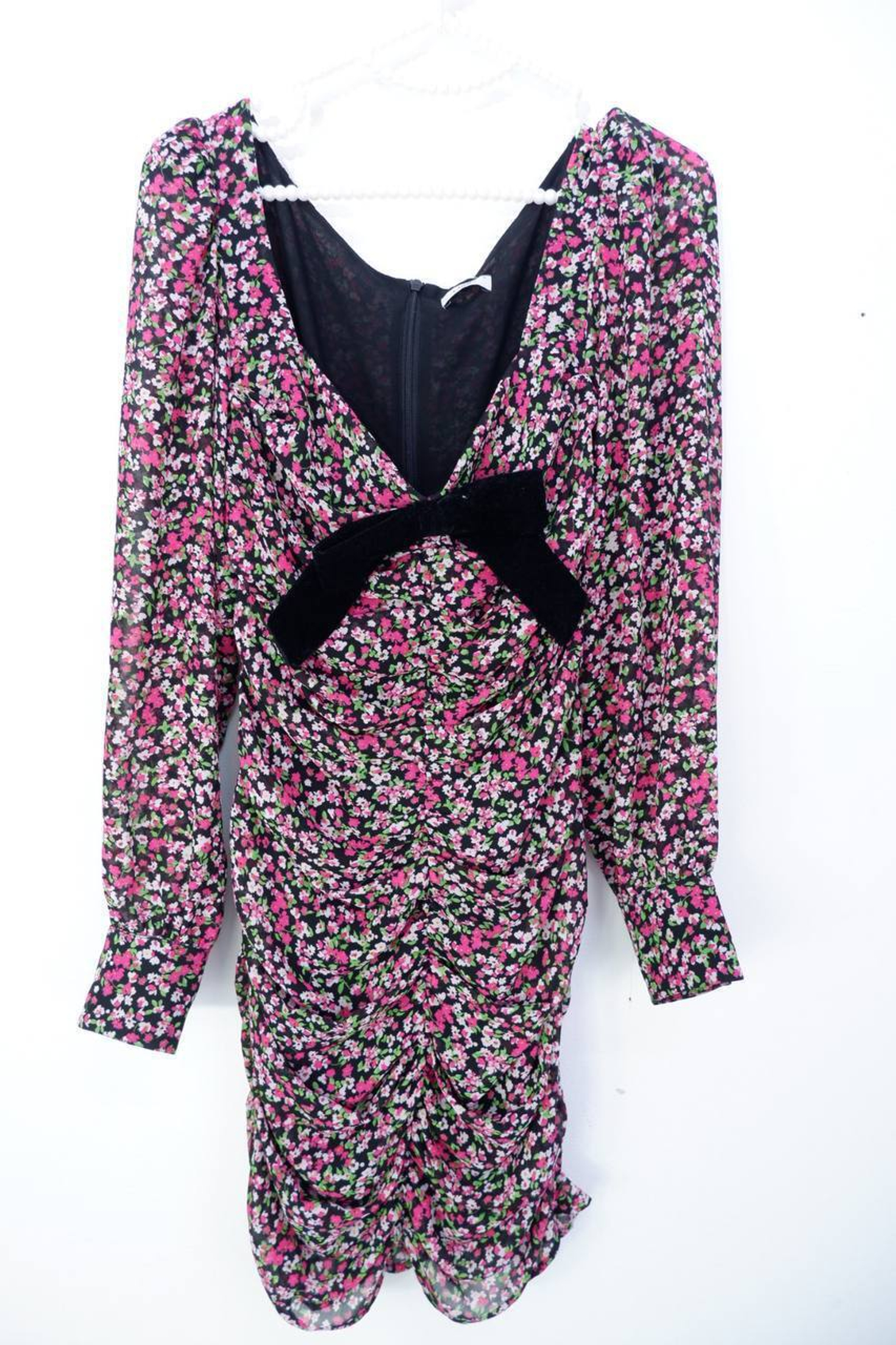 60 новинок вторника: Pinko, Asos, Lime, Betty Barclay, Benetton, Finn Flare и другие бренды