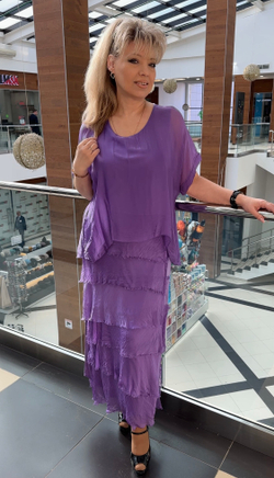 Лавандовое итальянское платье с шифоновой "рванкой"