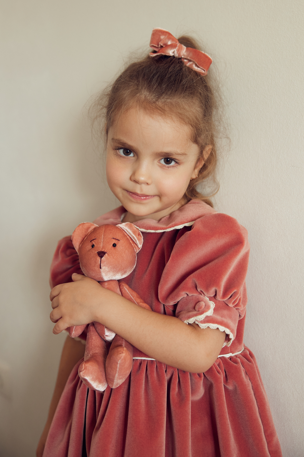 Шарлотта Брусничный бархат