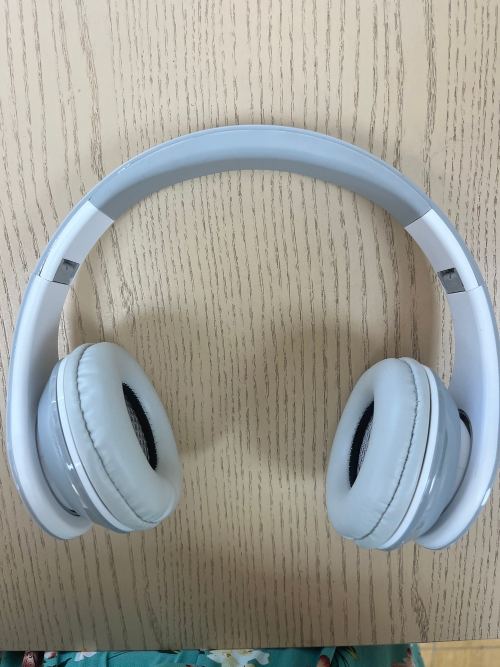 Bluetooth Наушники Komc KM-6400 белый, беспроводные наушники с микрофоном, белые