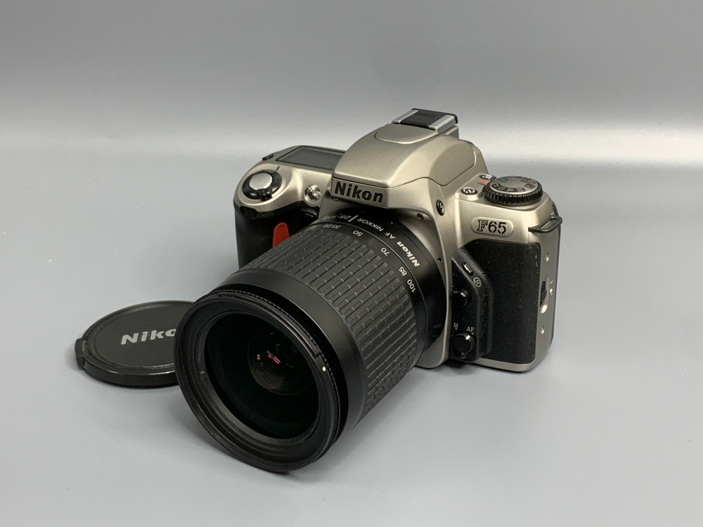 Nikon F75 kit 28-100mm 3.5-5.6G AF Nikkor