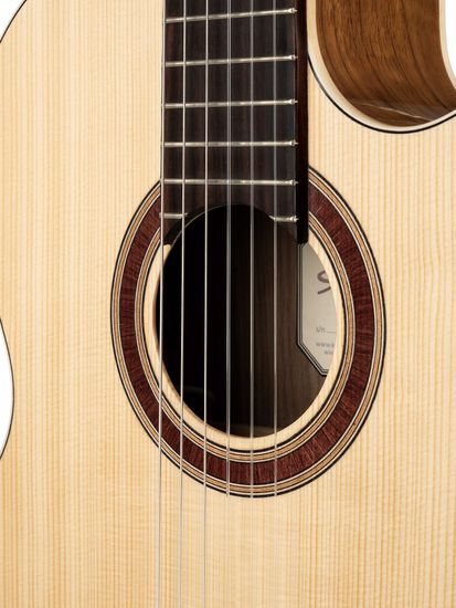 Классическая гитара со звукоснимателем Kremona R65CW Performer Series Rondo