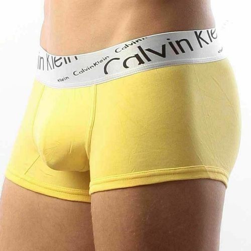 Мужские трусы боксеры желтые  с косой резинкой Calvin Klein Steel Boxer Italics Yellow