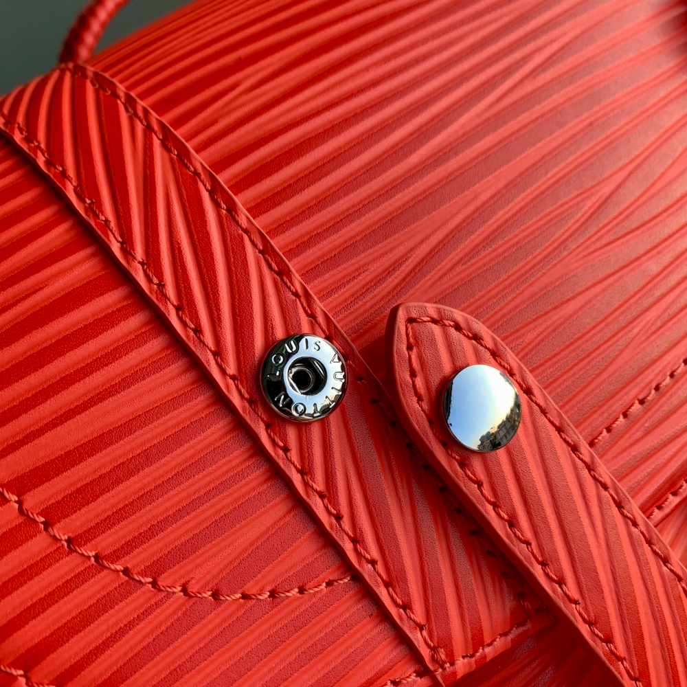 Louis Vuitton Christopher MM