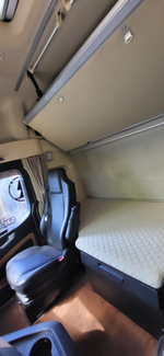 Shacman (Shaanxi) SX* 4x2 Седельный тягач SX4188YV481TL (Газ, 12,5 л, 419 л.с., МТ)