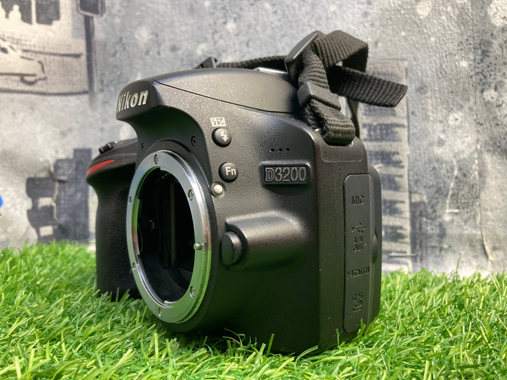 Nikon D3200 + 18-55mm 6.100 кадров Покупка/Продажа