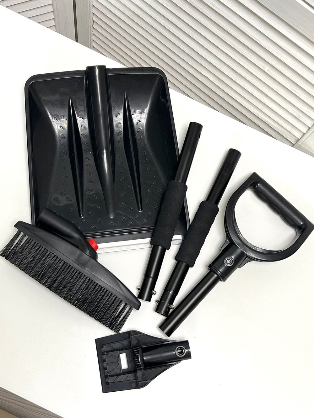 Щетка автомобильная для снега с скребком и лопатой, 3 в 1 (095520652-xD21)