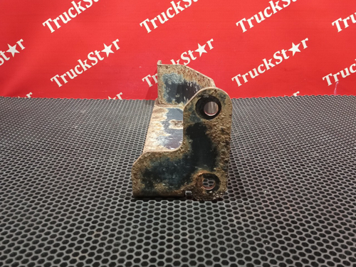 Кронштейн подножки правый 2017г