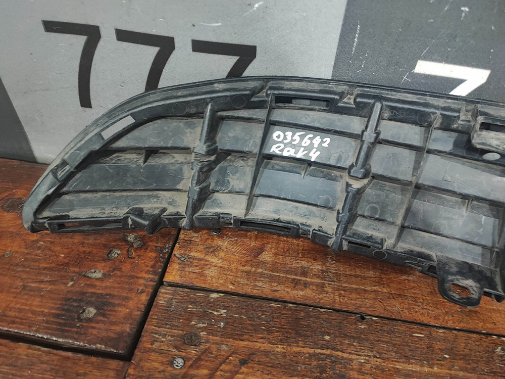 Накладка бампера левая Toyota RAV4 IV (XA40) 12-15 Б/У Оригинал 5312842020