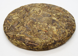 59283 Чай прессованный зеленый Пуэр Шэн "Сэнчжун, Золотой Лист", ци цзы бин 357гр