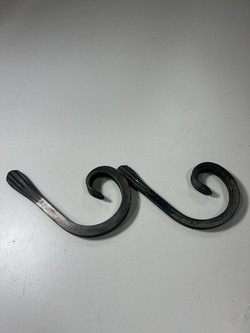 Кованый элемент "запятая"160х90 квадрат полнотелый 10х10мм