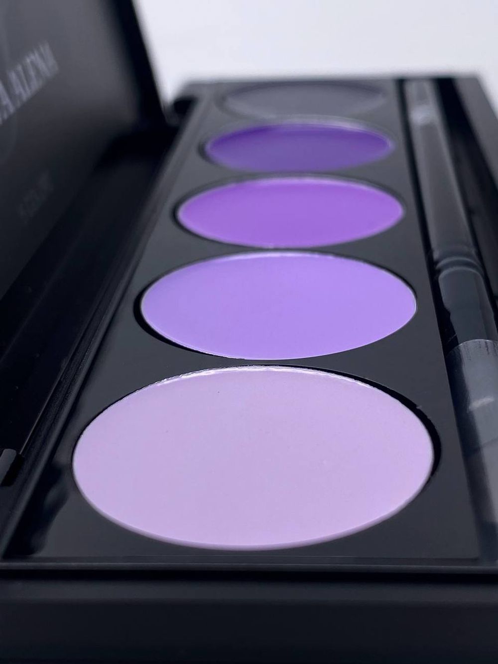 photo_5282820035213116116_y