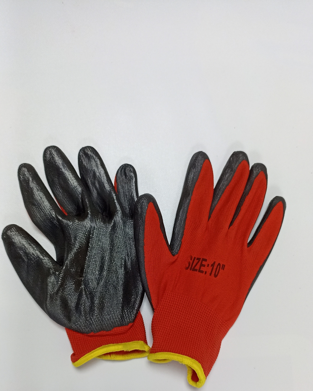 Перчатки нейлон чёрно-красные с резиновым обливом, размер 10/12уп