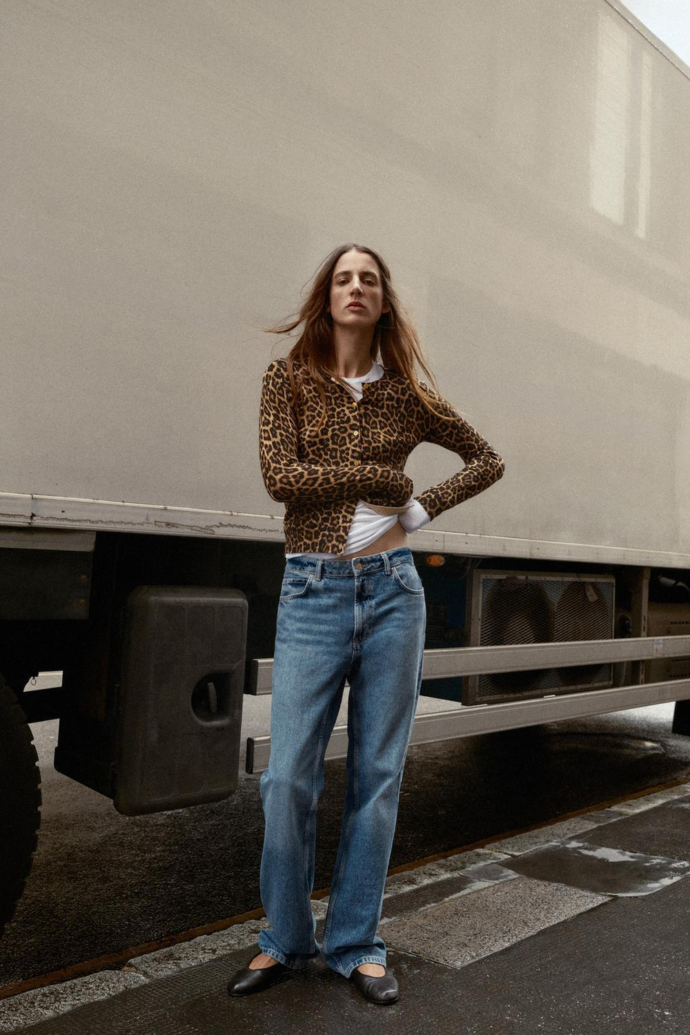 ZARA ТРИКОТАЖНЫЙ КАРДИГАН С АНИМАЛИСТИЧЕСКИМ УЗОРОМ, ЧЕРНЫЙ-КОРИЧНЕВЫЙ