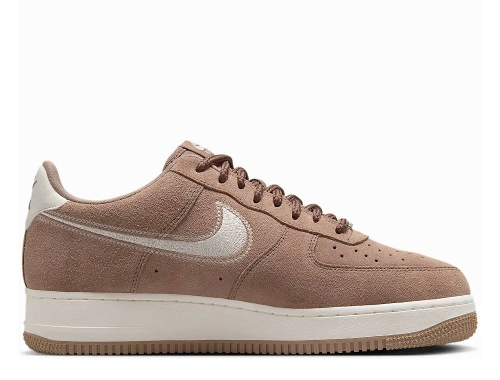 Кроссовки Nike Air Force 1 '07 LV8
