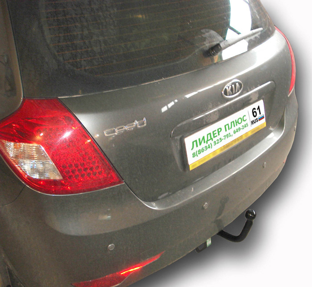 Фаркоп(прицепное) Лидер-Плюс для KIA CEED, хетчбек 2007-2012, HYUNDAI I30 2008-2012 (паспорт и сертификат в комплекте)(без электрики)K110-A
