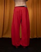 Красные брюки 