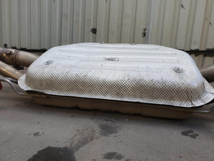 Глушитель Aston Martin DBX (2019-н.в.)