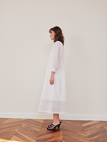 Белое хлопковое платье